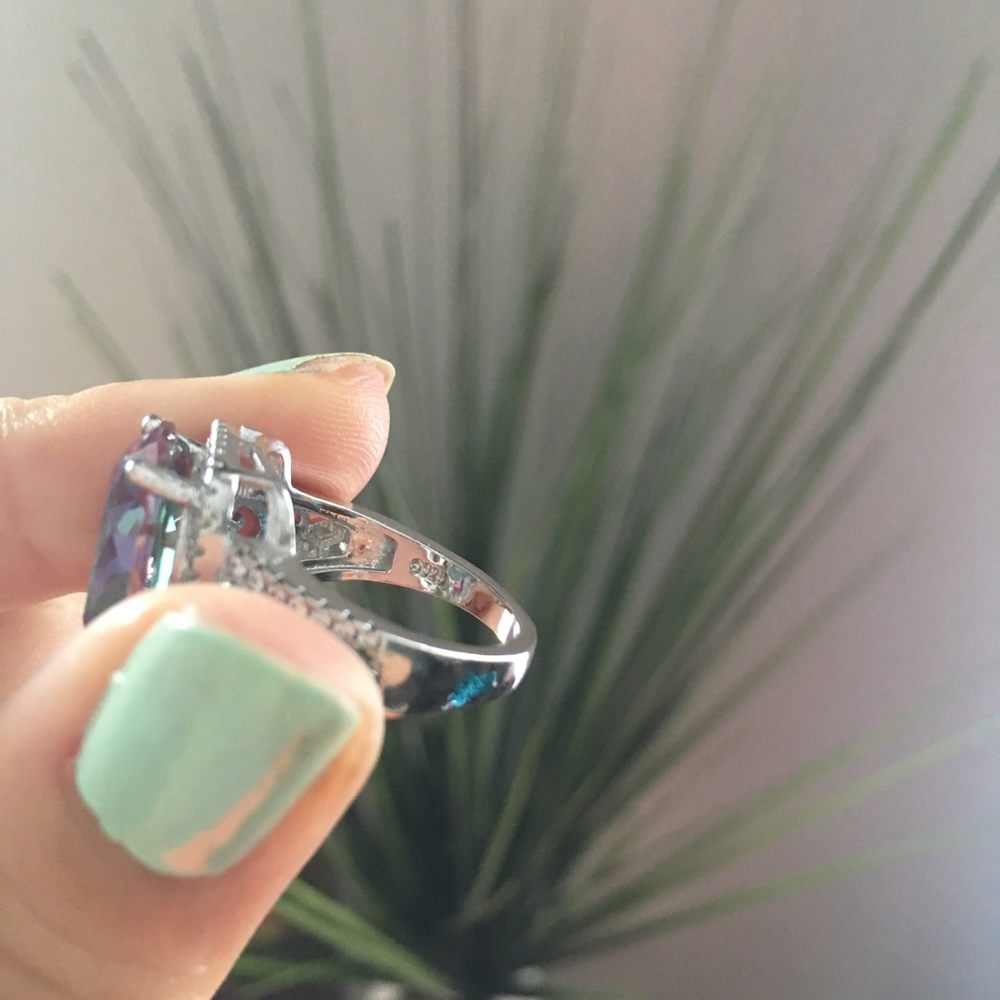 Rainbow Oval 925 Sterling Silver Stunning Ring - Picture 5 of 5